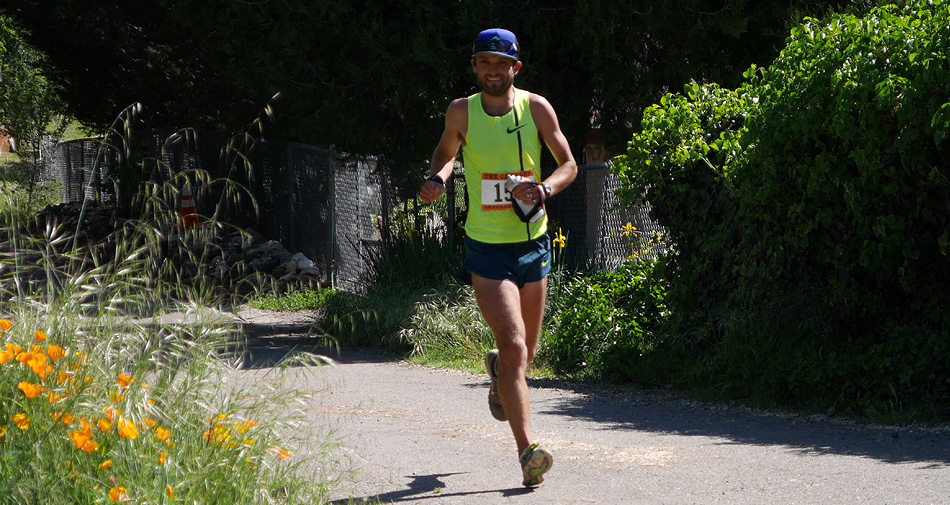 "Ryan Ghelfi at Michigan Bluff - The Canyons 100K<!-- 2015-->"